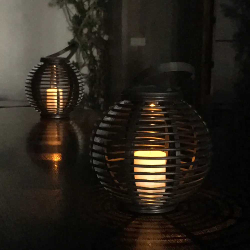 (2 Packs) LED Solar Light Amber LED Outdoor Wireless Solar Powered Sensor Solar Lamp/ Night lights/ Garden Light